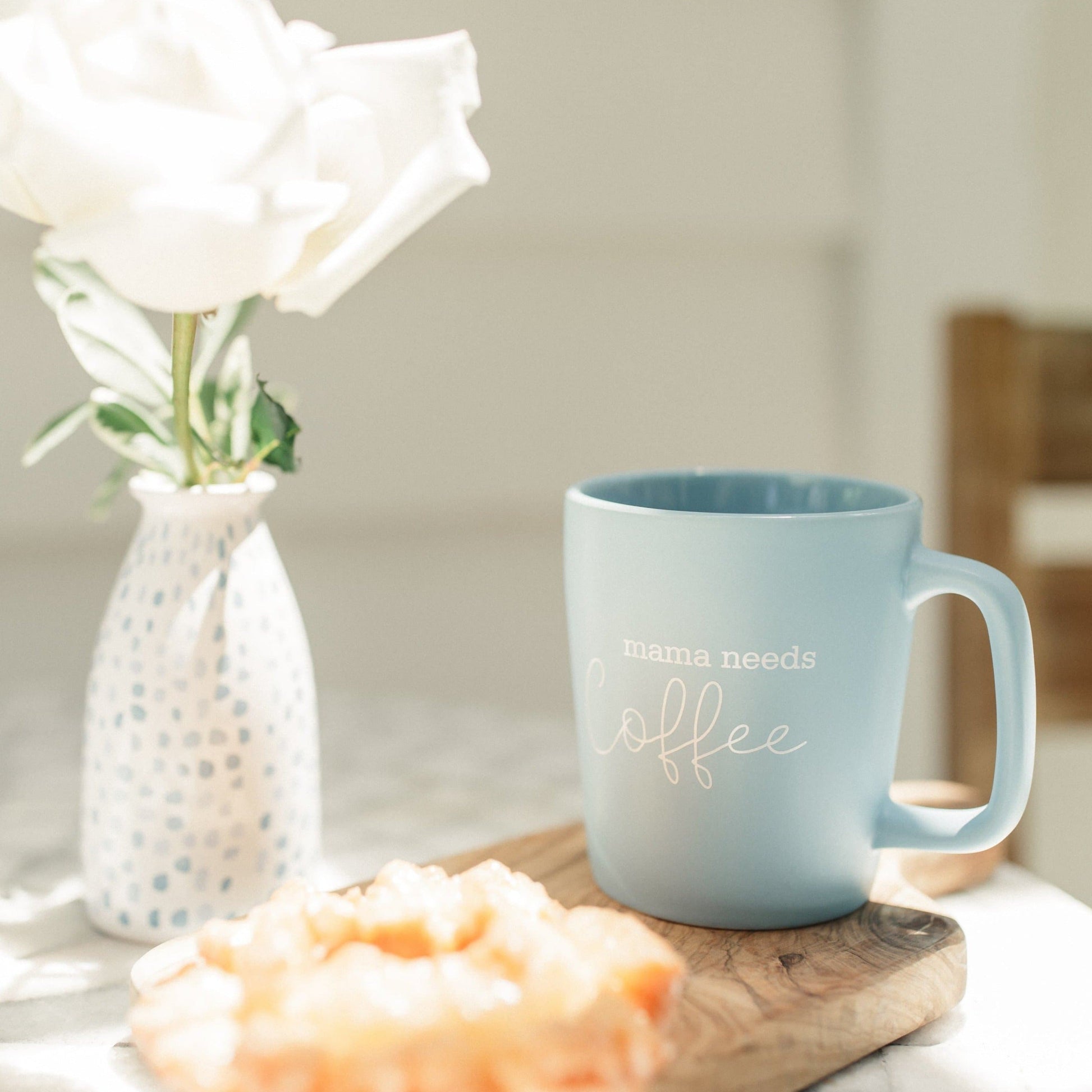 Mama Needs Coffee | Ceramic Coffee Mug - Shop Donuts and Daisies